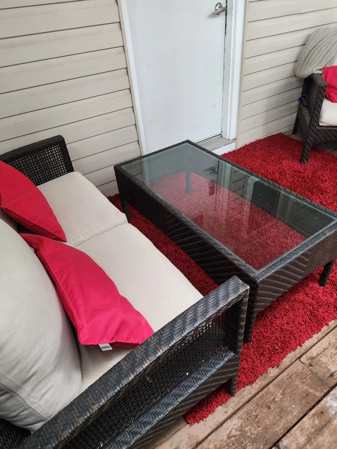 4 Piece Patio Set + 4 x Privacy Walls - photo 4