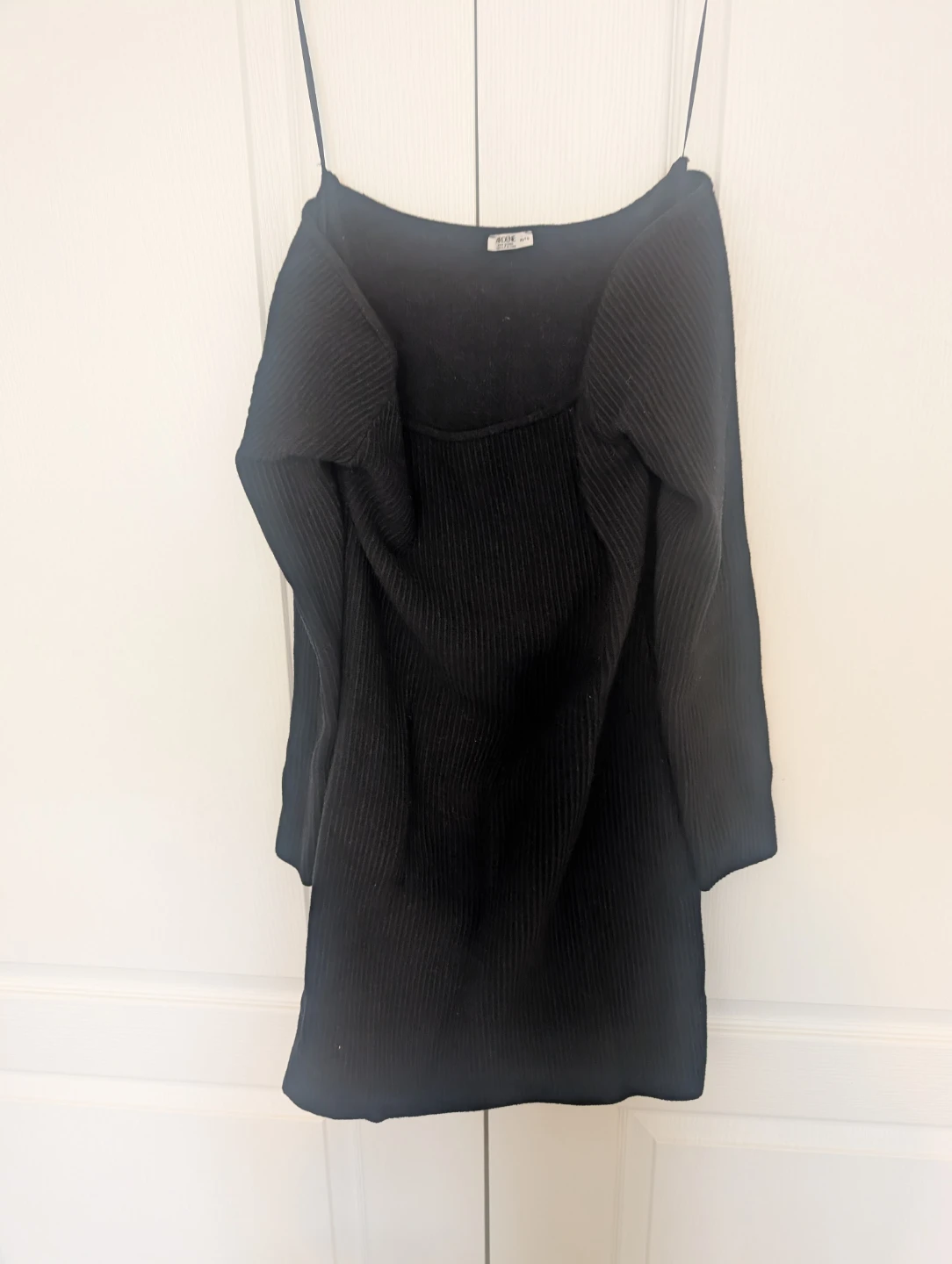Dresses all medium some are stretchy and can fit a large size - photo 4