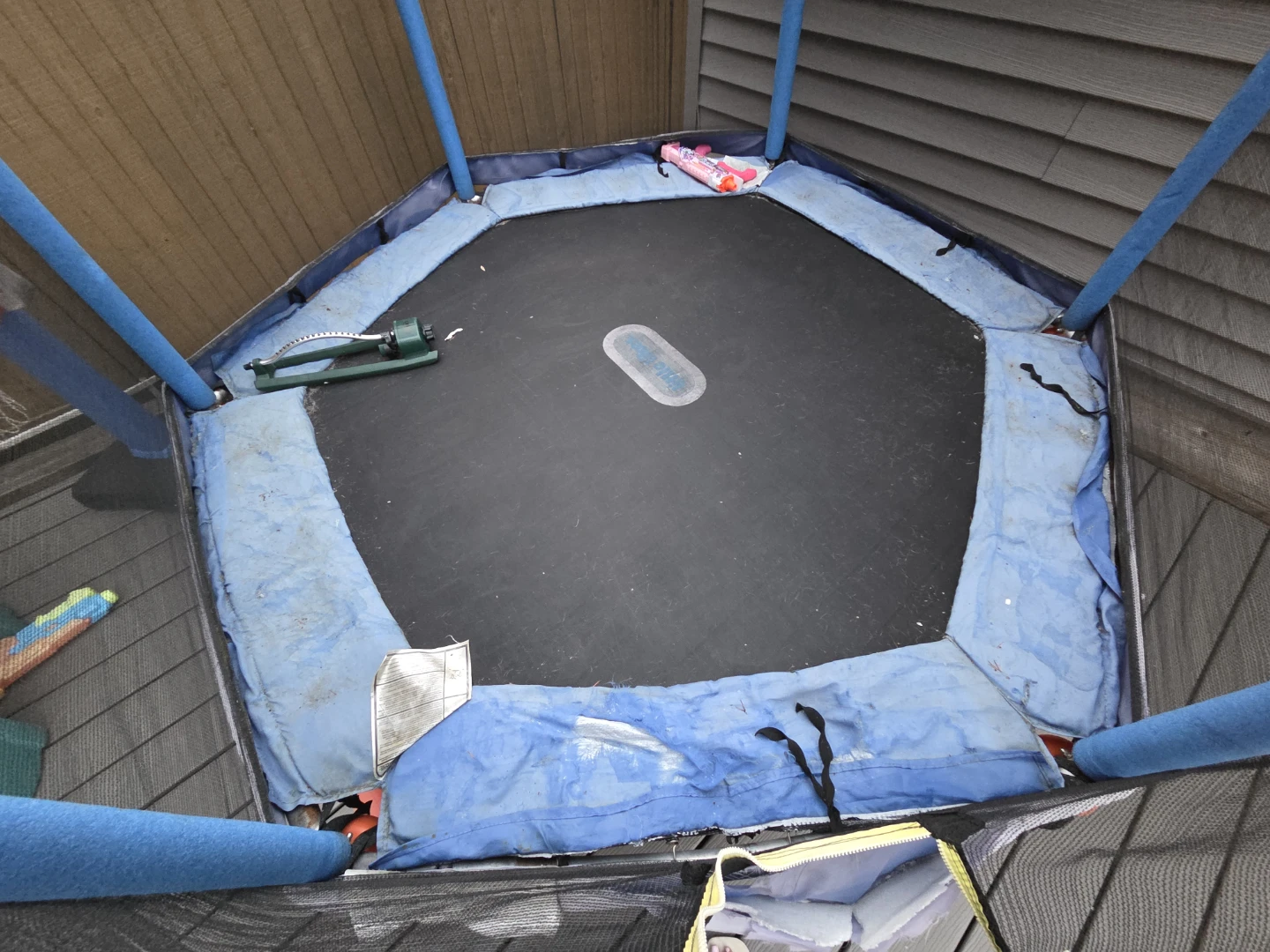 Trampoline with Safety Net Enclosure - photo 2