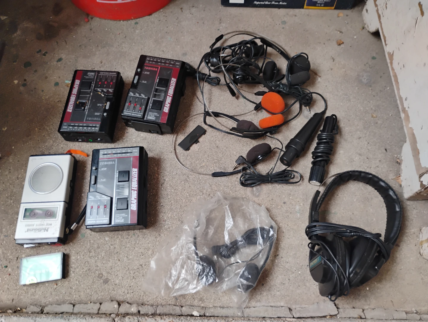 Toshiba Graphic Equalizer & NNSound Cassette Player Lot