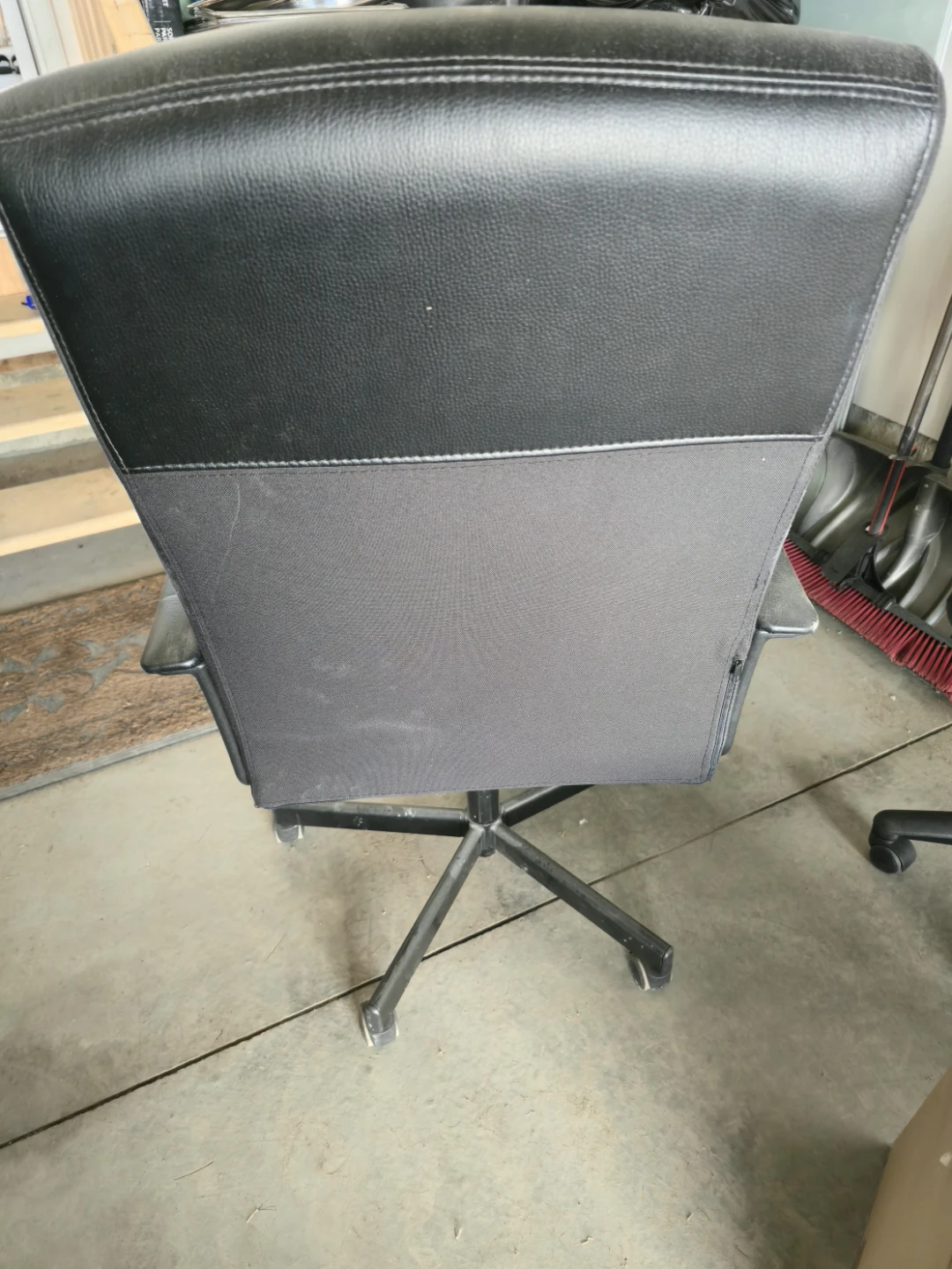 Black Faux Leather Office Chair - photo 3