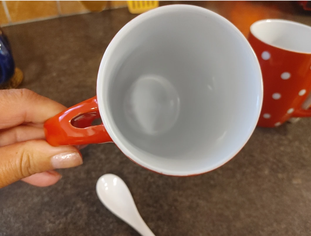 Set of 2 Red Polka Dot Mugs with Spoons - photo 3
