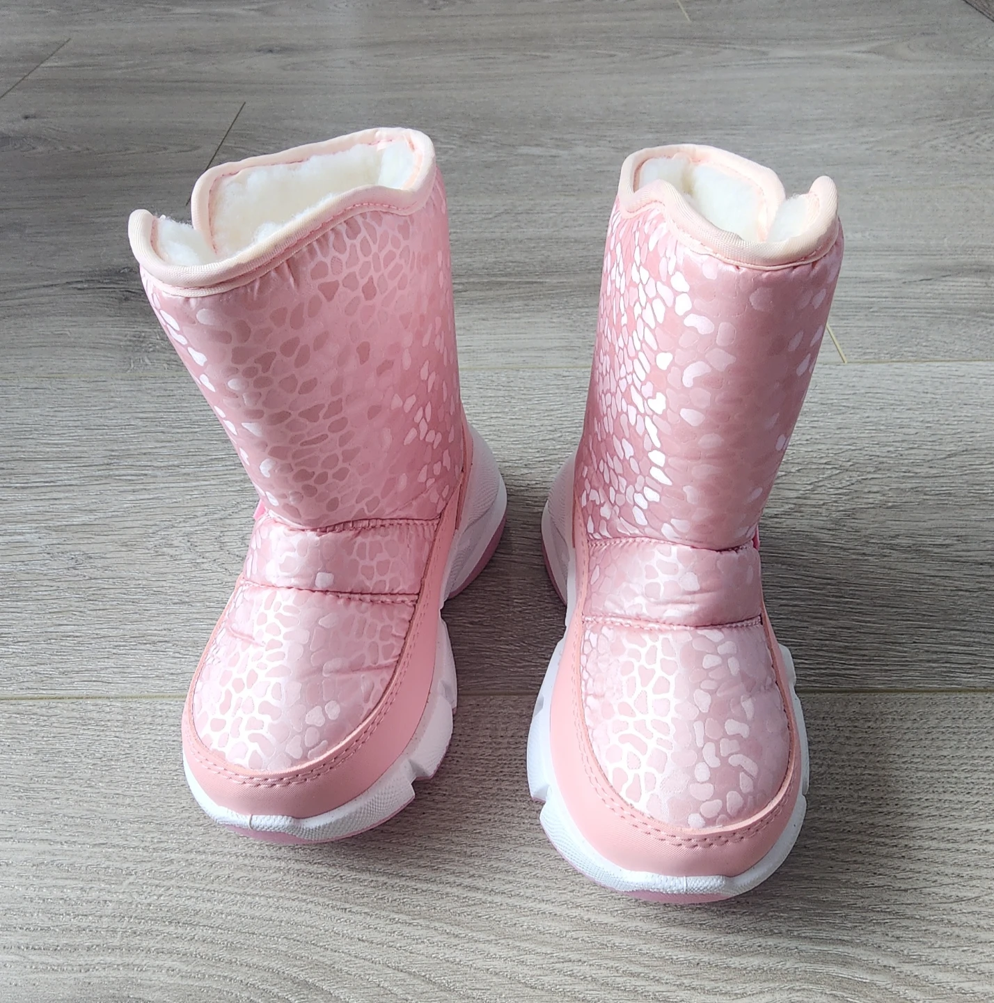 AHANNIE Pink Snow Boots - Kids