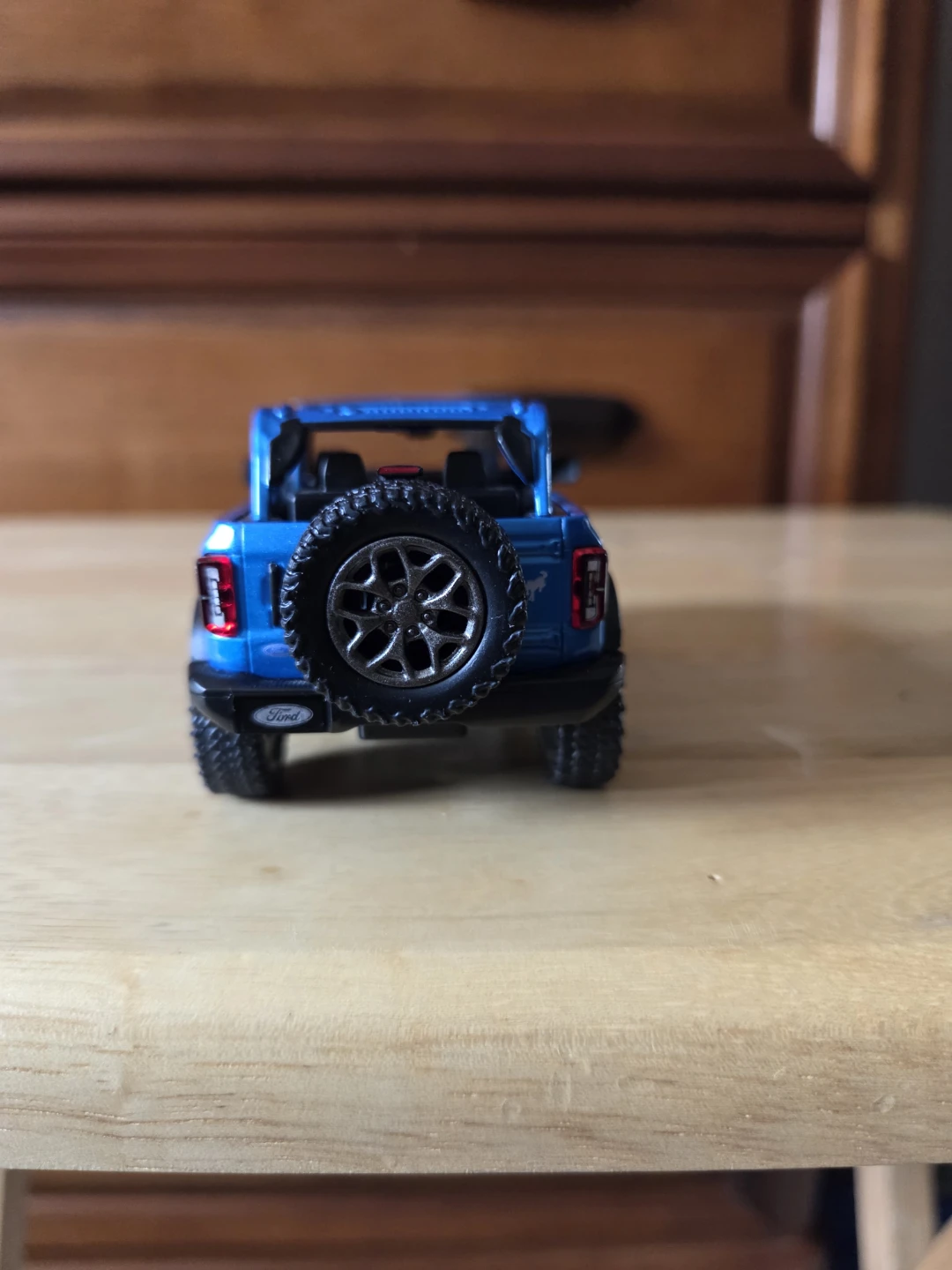 Blue 2022 Ford Bronco Scale 1/34 Toy Car - photo 3