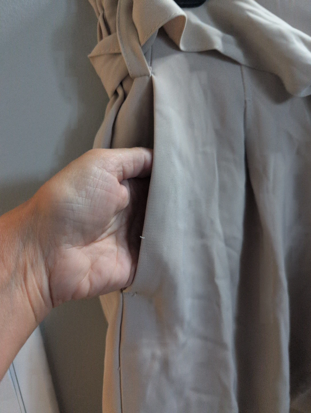 Beige high waisted shorts with tie belt - photo 3