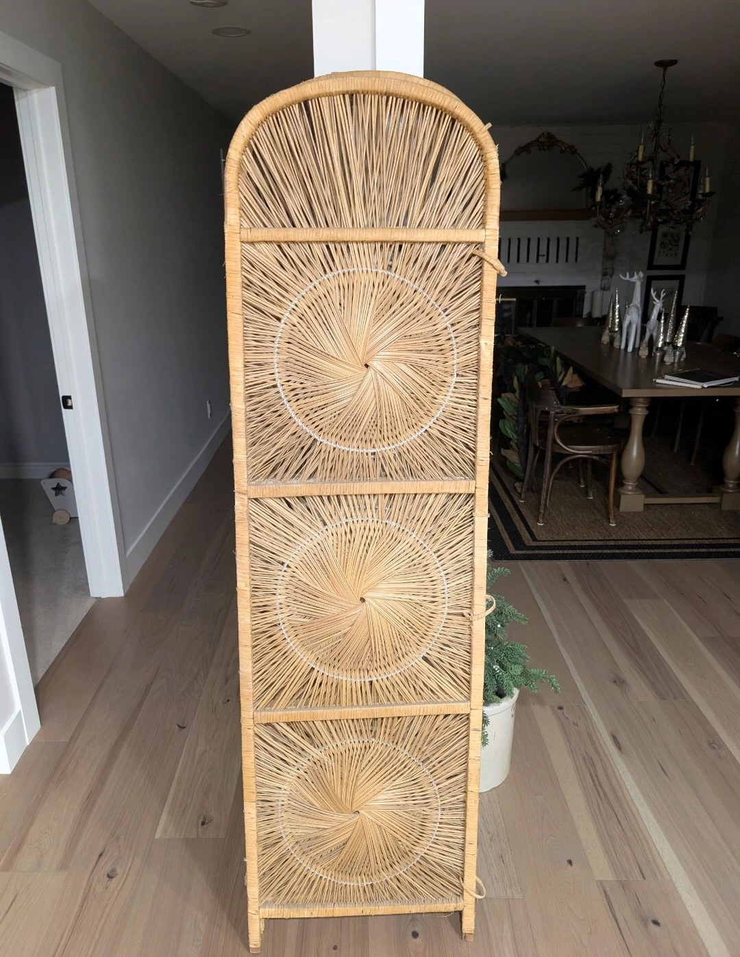 RARE Vintage Starburst Rattan Divider - photo 2