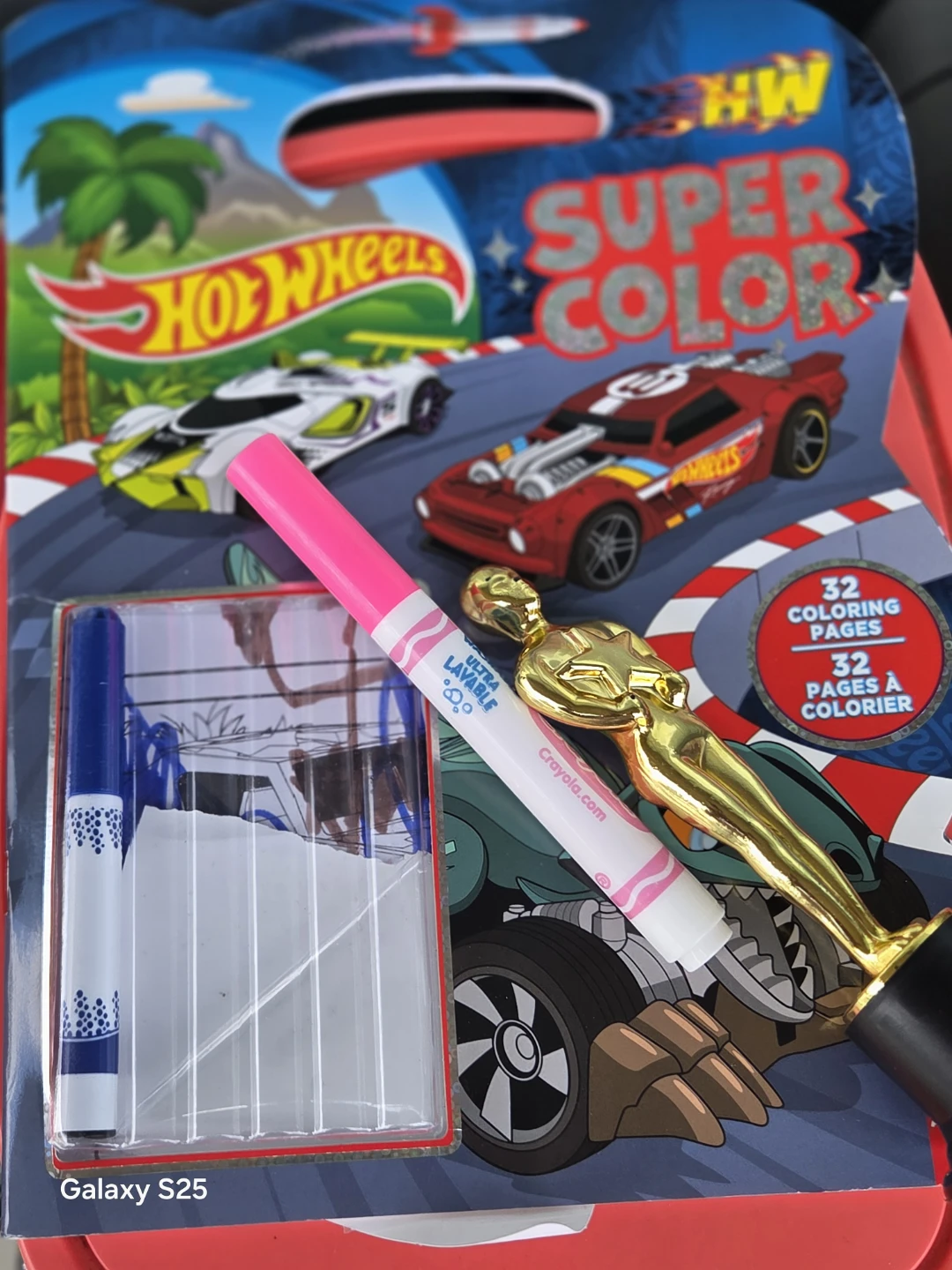 Hot Wheels Super Color Coloring Book and Trophy Set - photo 3