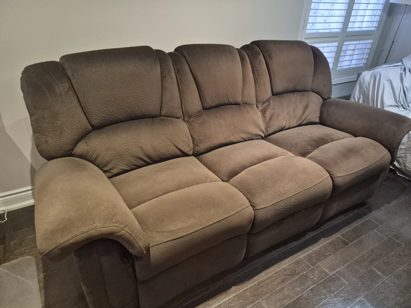 Brown Reclining Sofa - photo 2