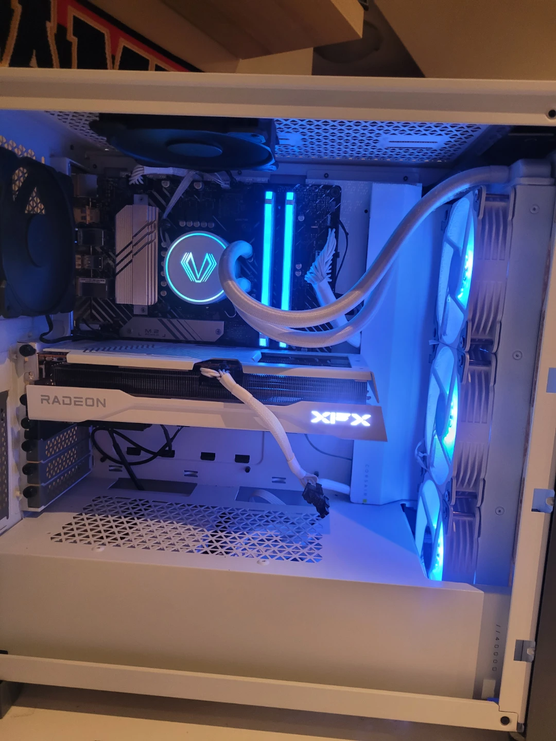 White custom  gaming pc - photo 2