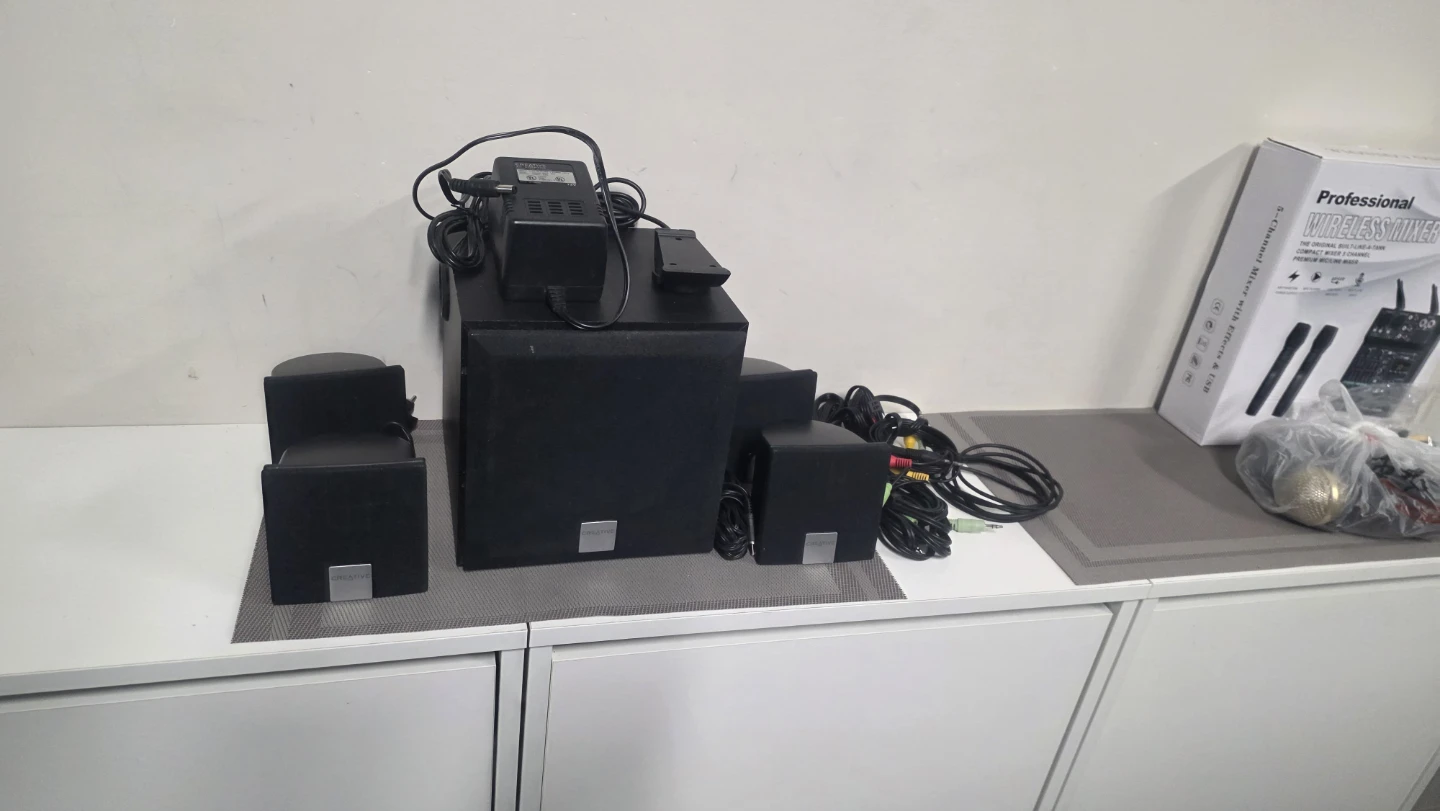 Creative 2.1 Speaker System