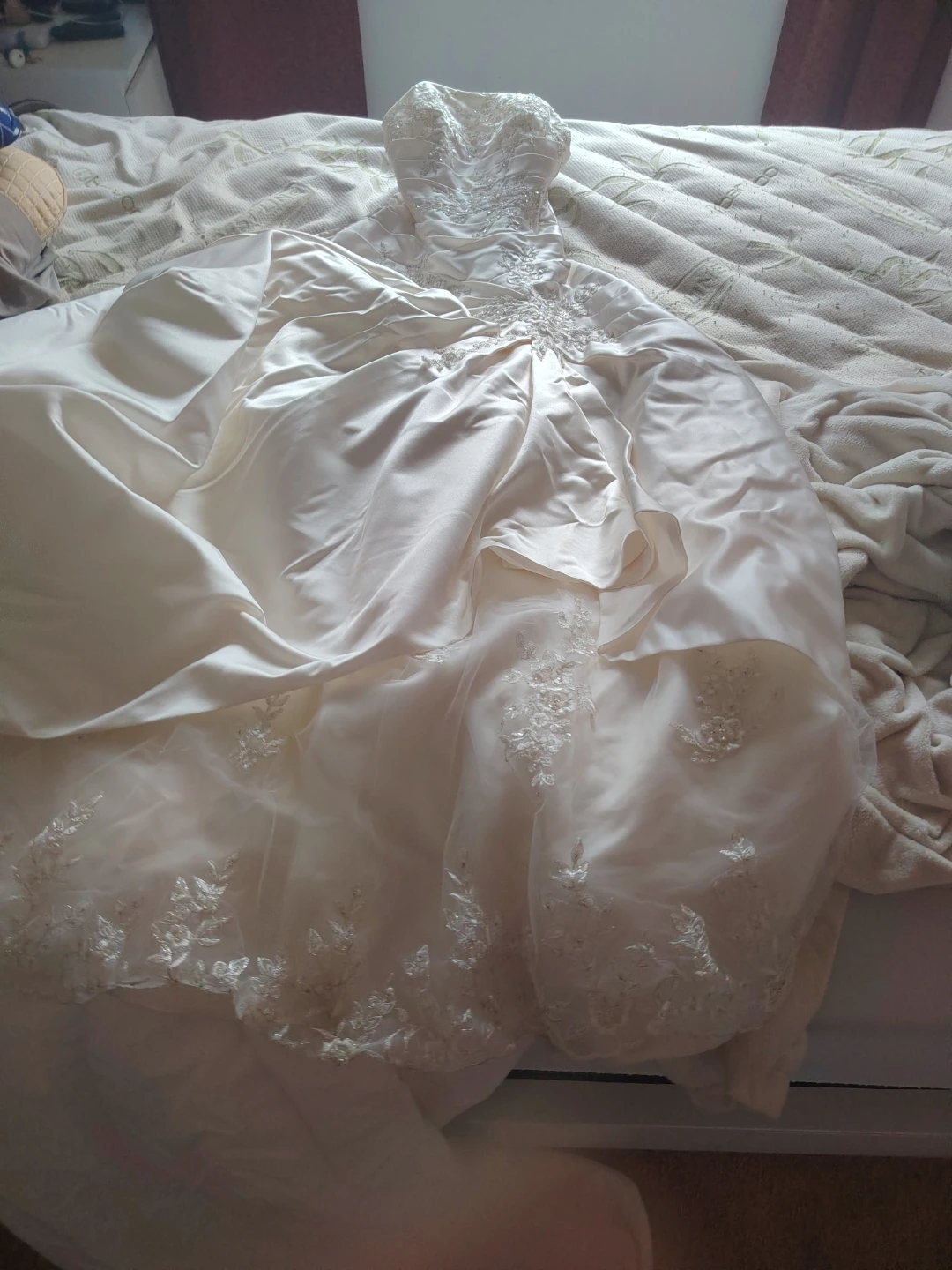 Strapless wedding dress with embellishments - photo 2