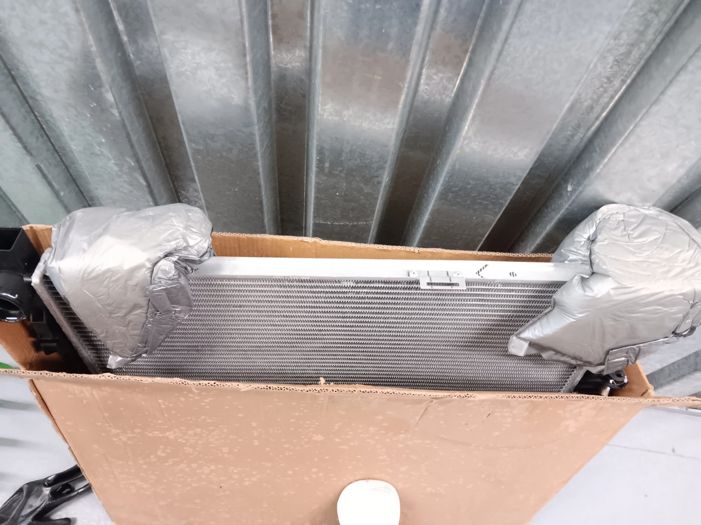 Radiator 05-R2337 for w203 mercedes - photo 3