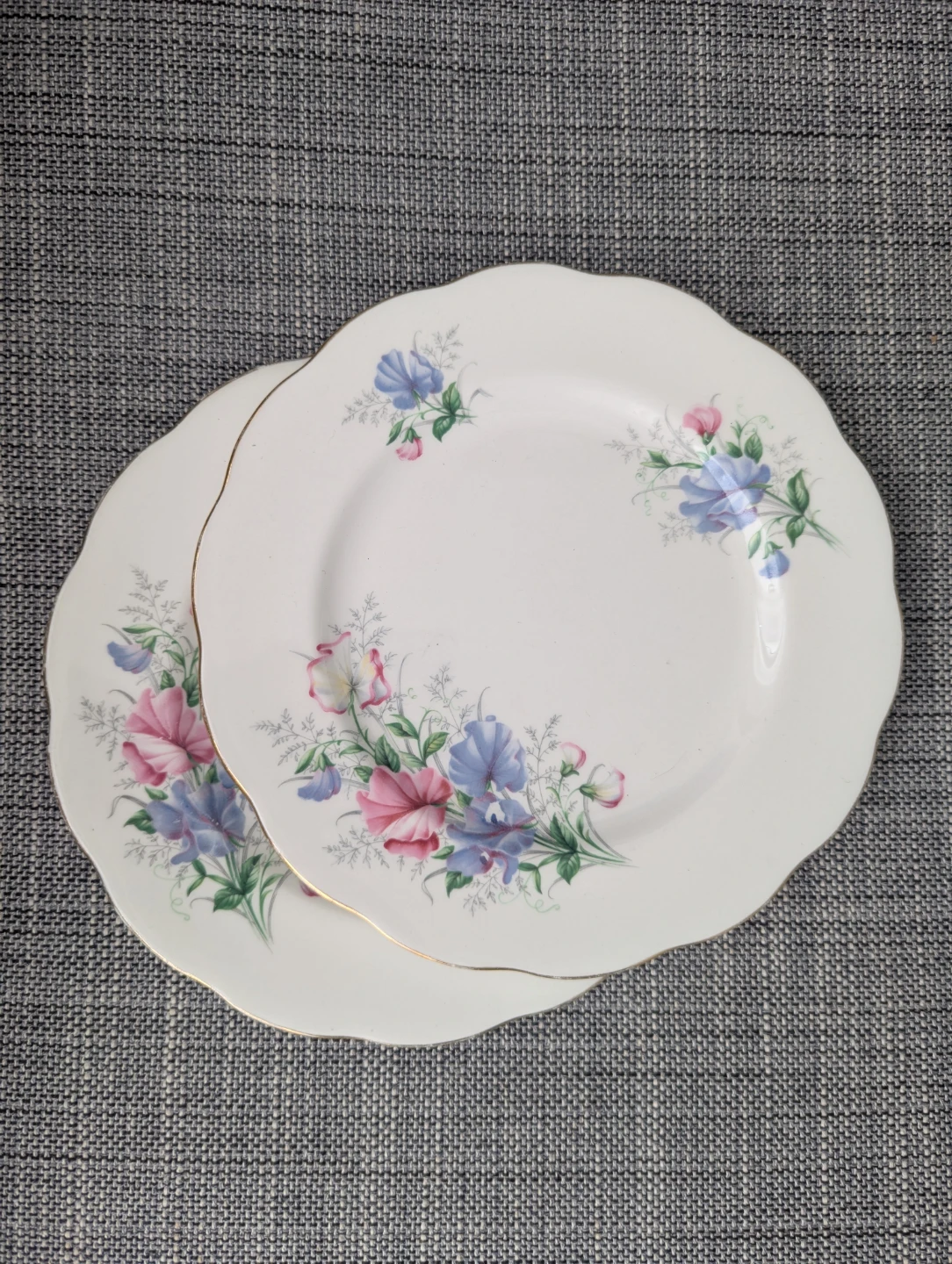 Set of two Royal Albert plates