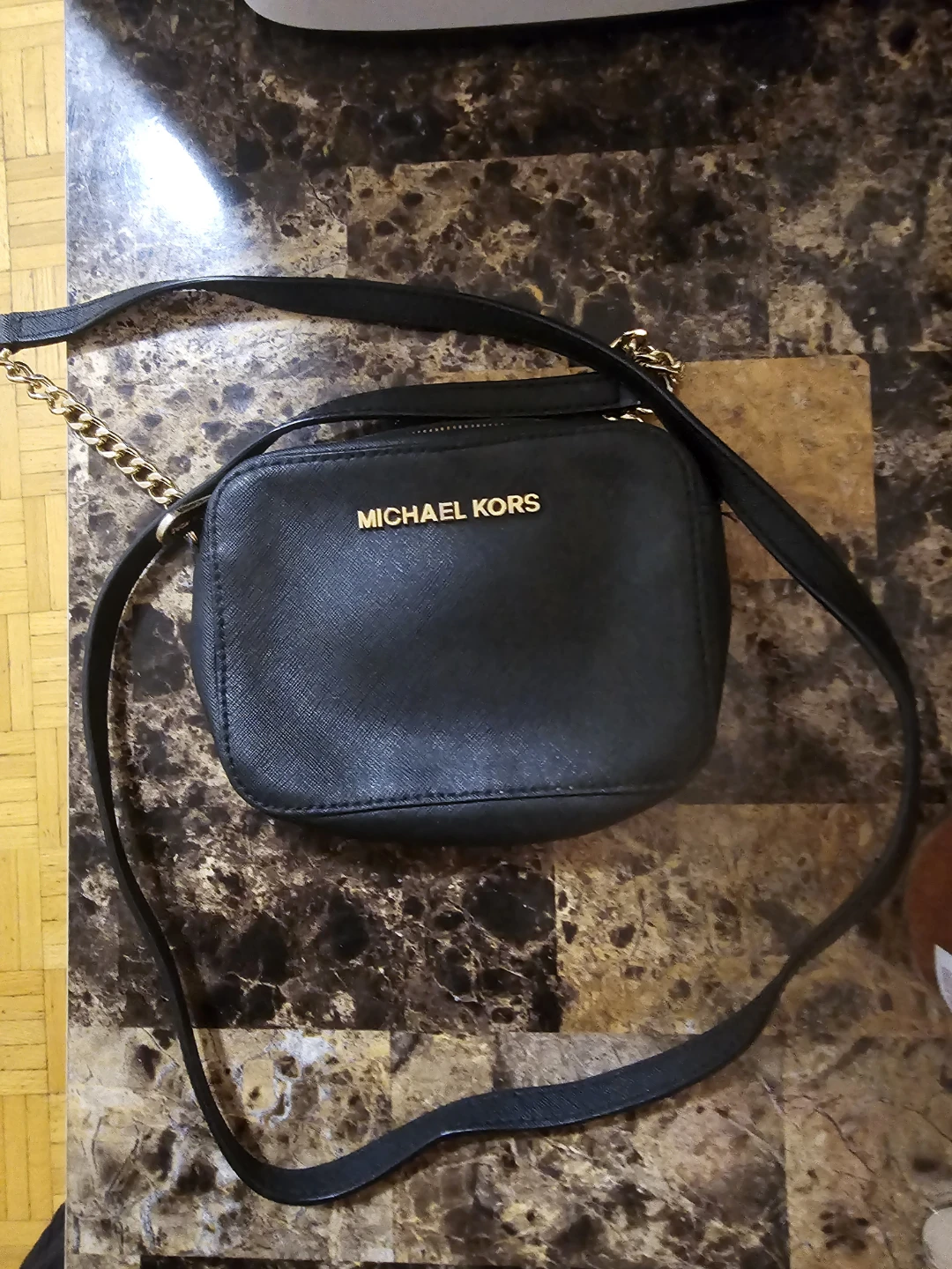 Michael Kors Black Leather crossbody bag-wallet