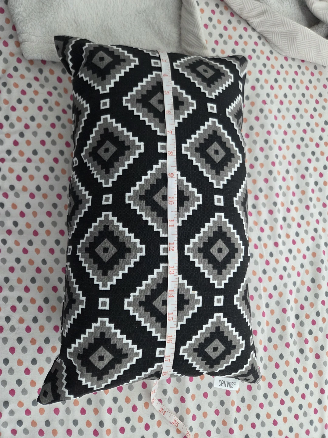 Decorative Throw Pillow with Geometric Pattern - photo 2