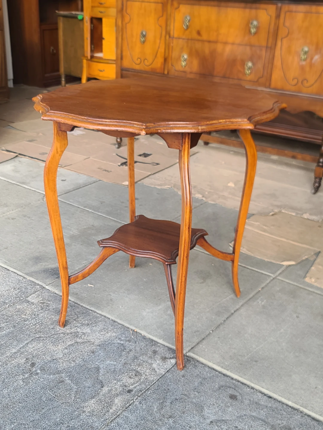 Vintage Scalloped Wood Accent Table & Wicker basket with handle - photo 2