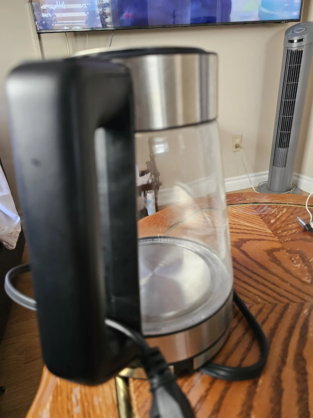 Starfrit Electric Kettle in good condition and working order - photo 3