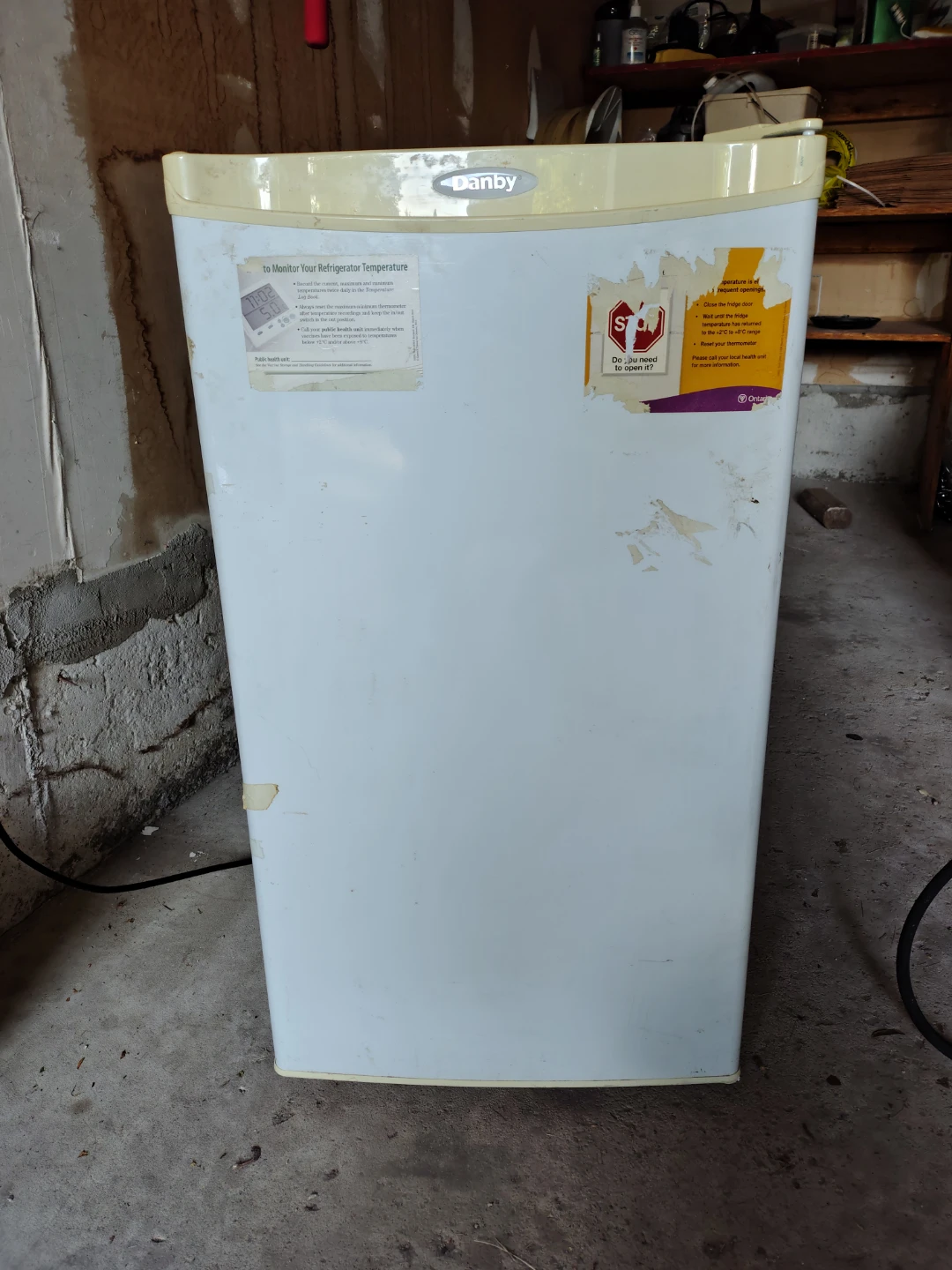 Danby Mini Fridge DCR038W