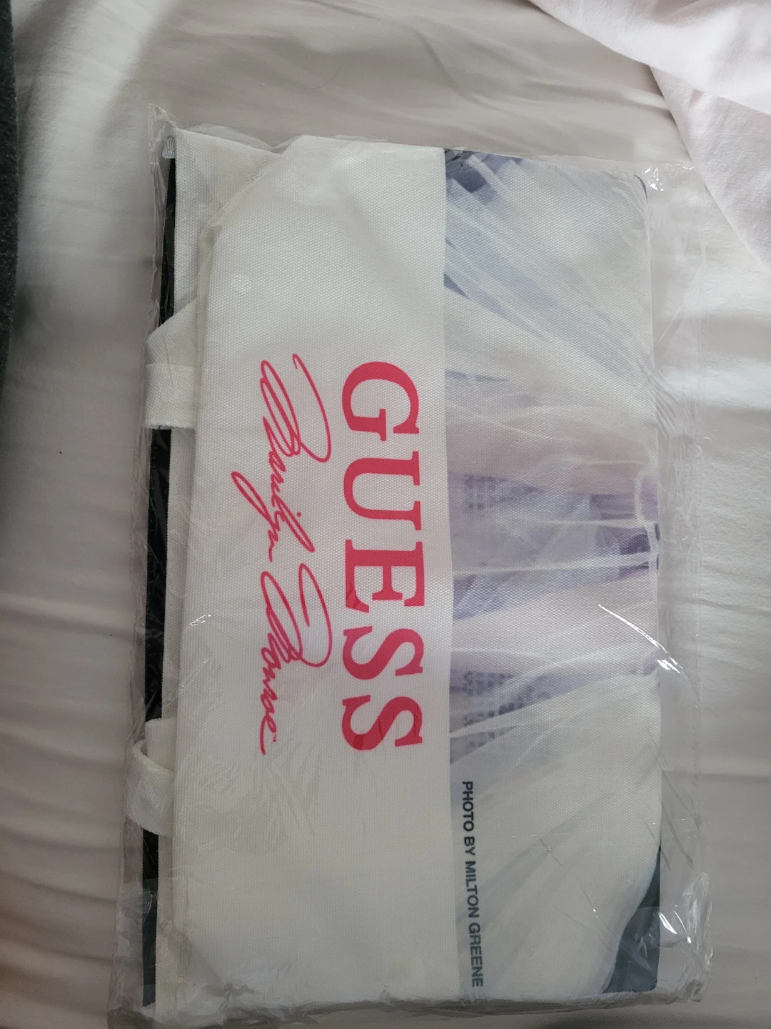 GUESS Marilyn Monroe Photo Tote Bag - photo 2
