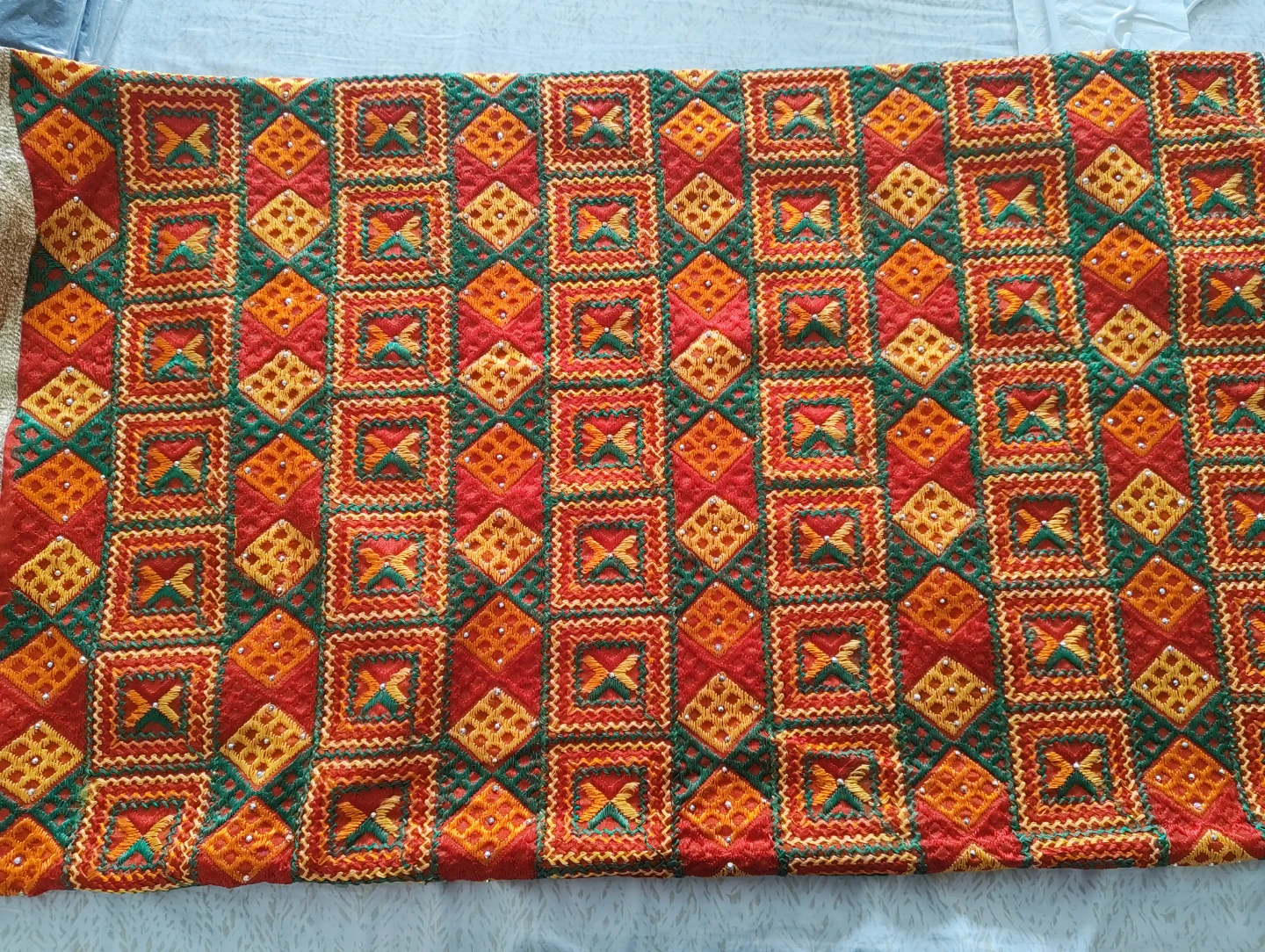 Embroidered Red  Phulkari, never used - photo 3