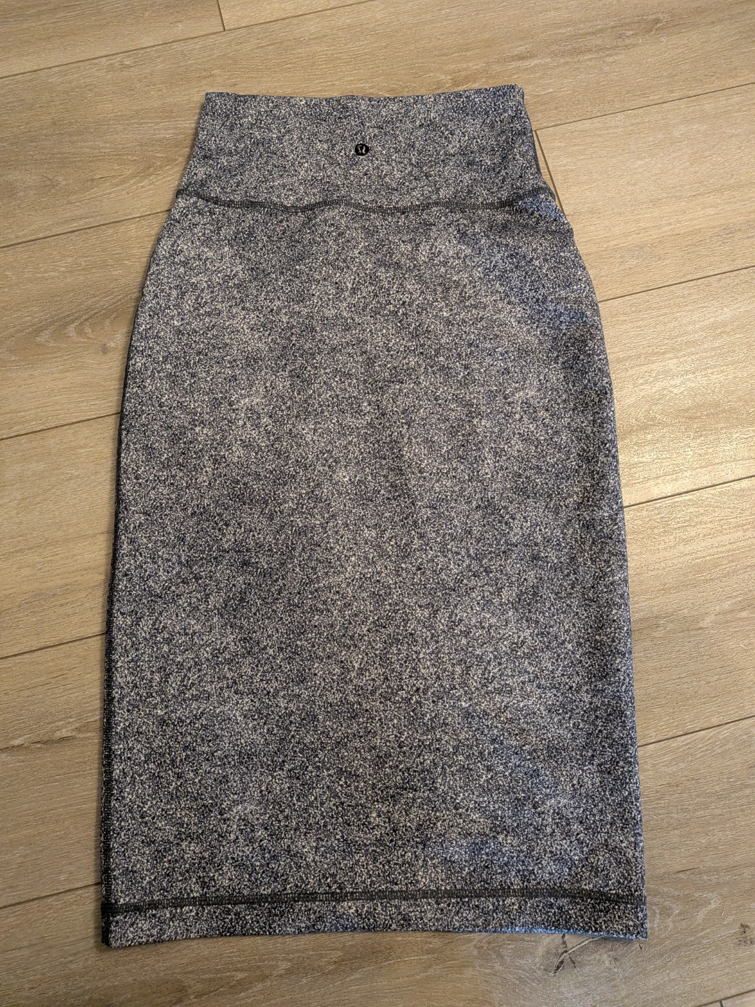Lululemon Women's Athletic Jacket Size 6 - photo 3