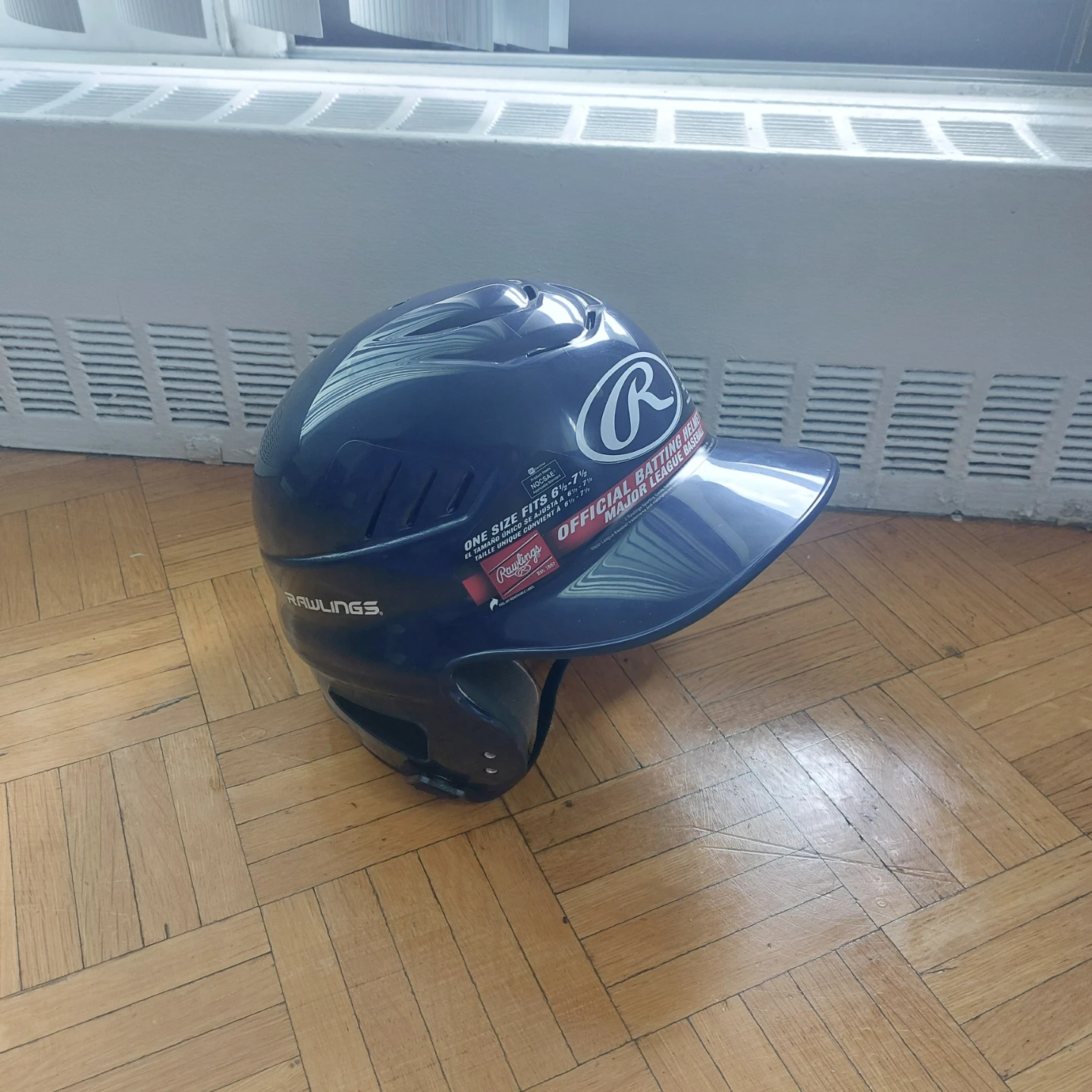 Adult baseball batting helmet