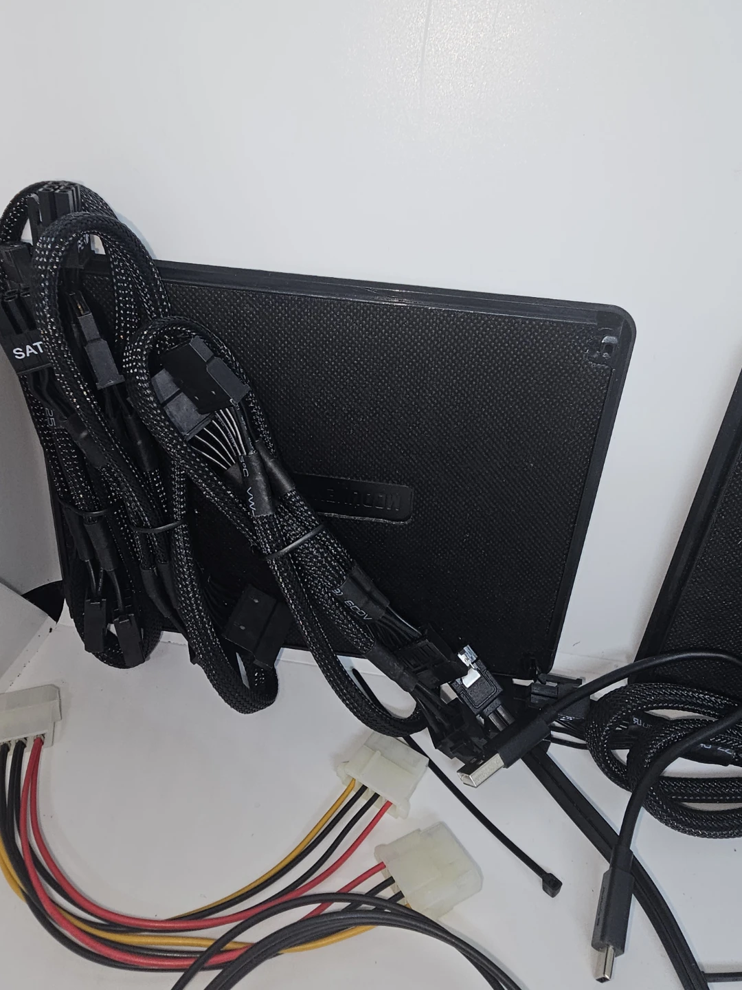 Computer Power Supply Unit Cables and Accessories - photo 2