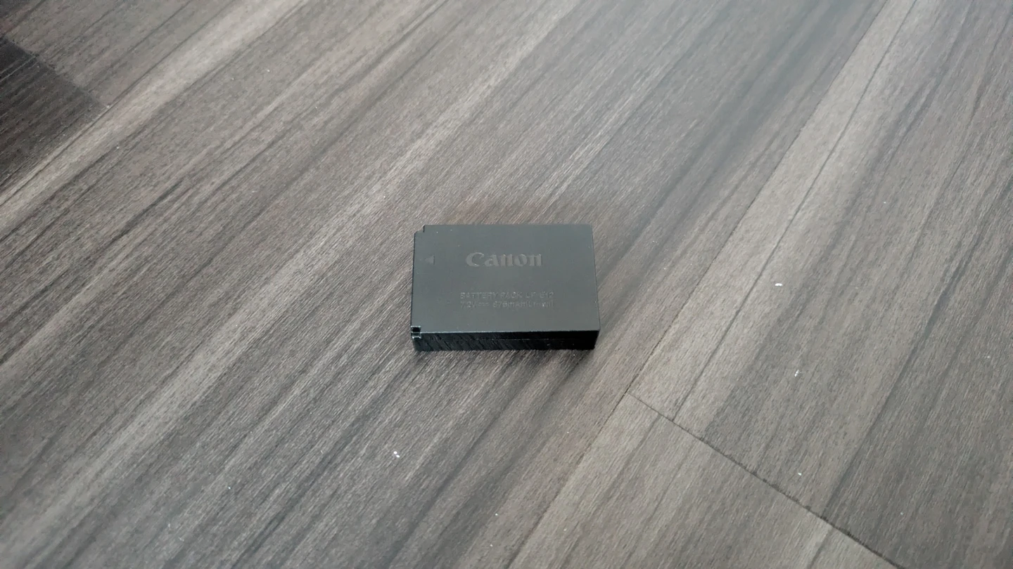 Canon EOS M100 + Accessories (Mint Condition) - photo 5