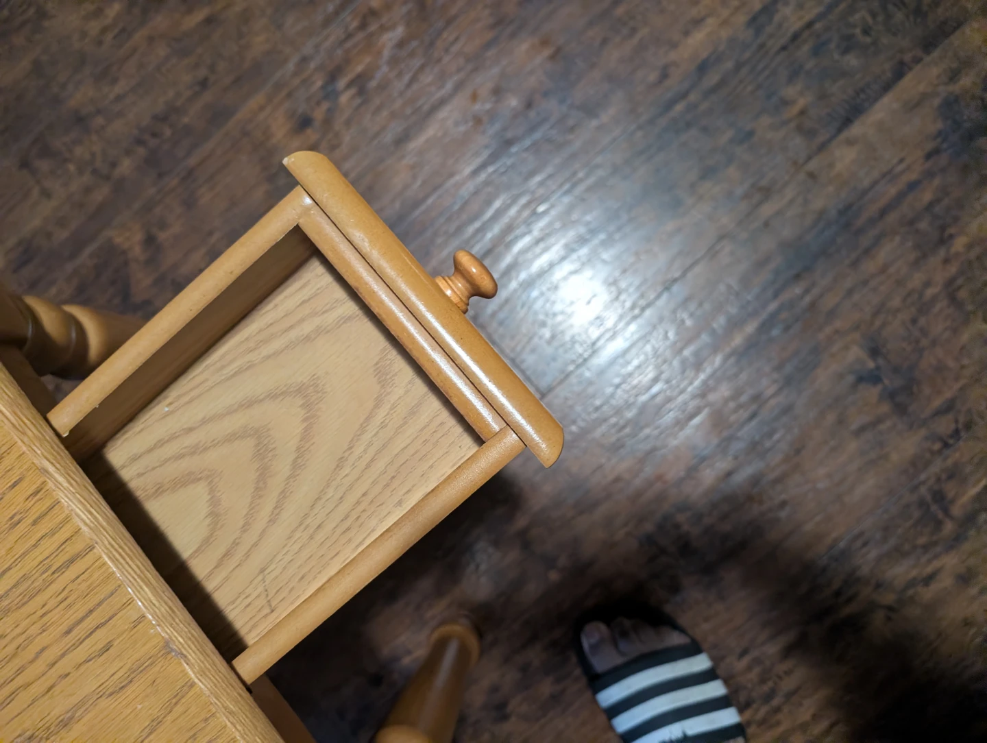 Oak End Table with Drawer L22 x W18x H19 - photo 3