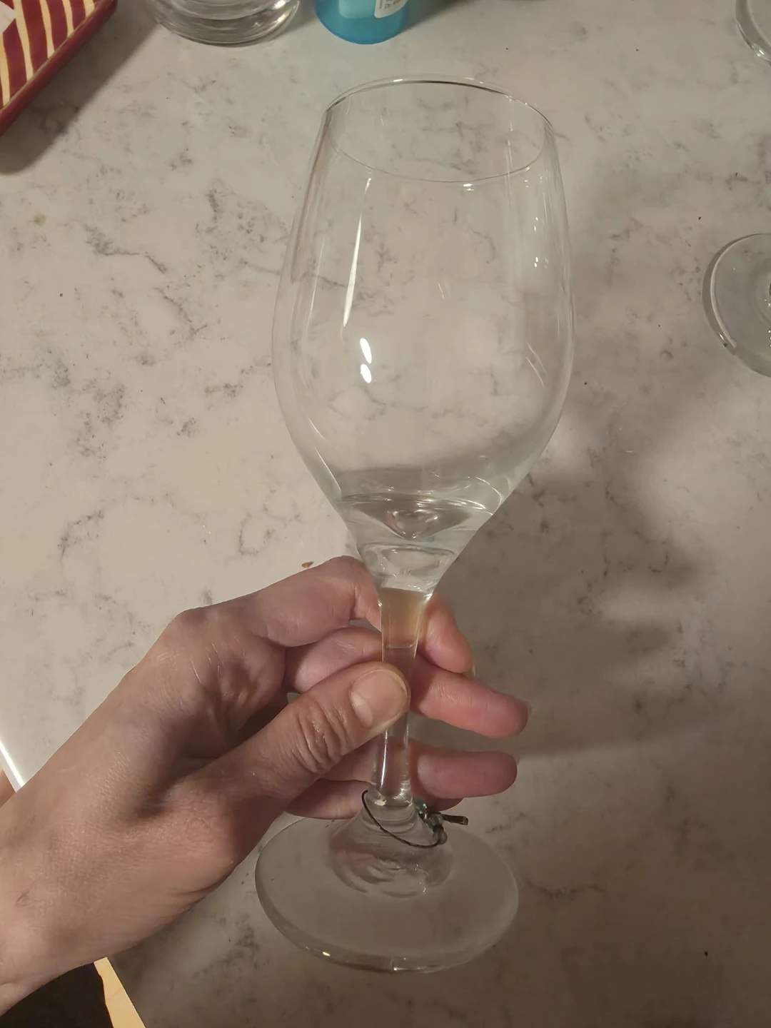 Set of 4 Wine Glasses with Charms - photo 2