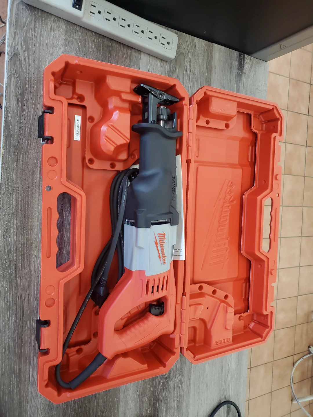 MILWAUKEE CORDED SAWZALL IN CASE LIKE NEW