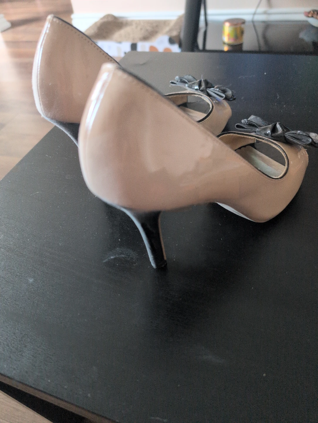 Fioni Beige & Black Bow Heels - photo 2