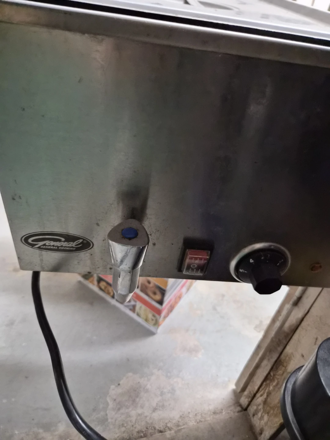 General Equipment Steam Table Food Warmer with Lid