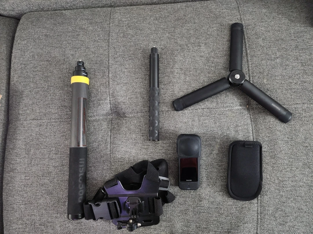 Insta360  Camera with Accessories READ DESCRIPTION - photo 3