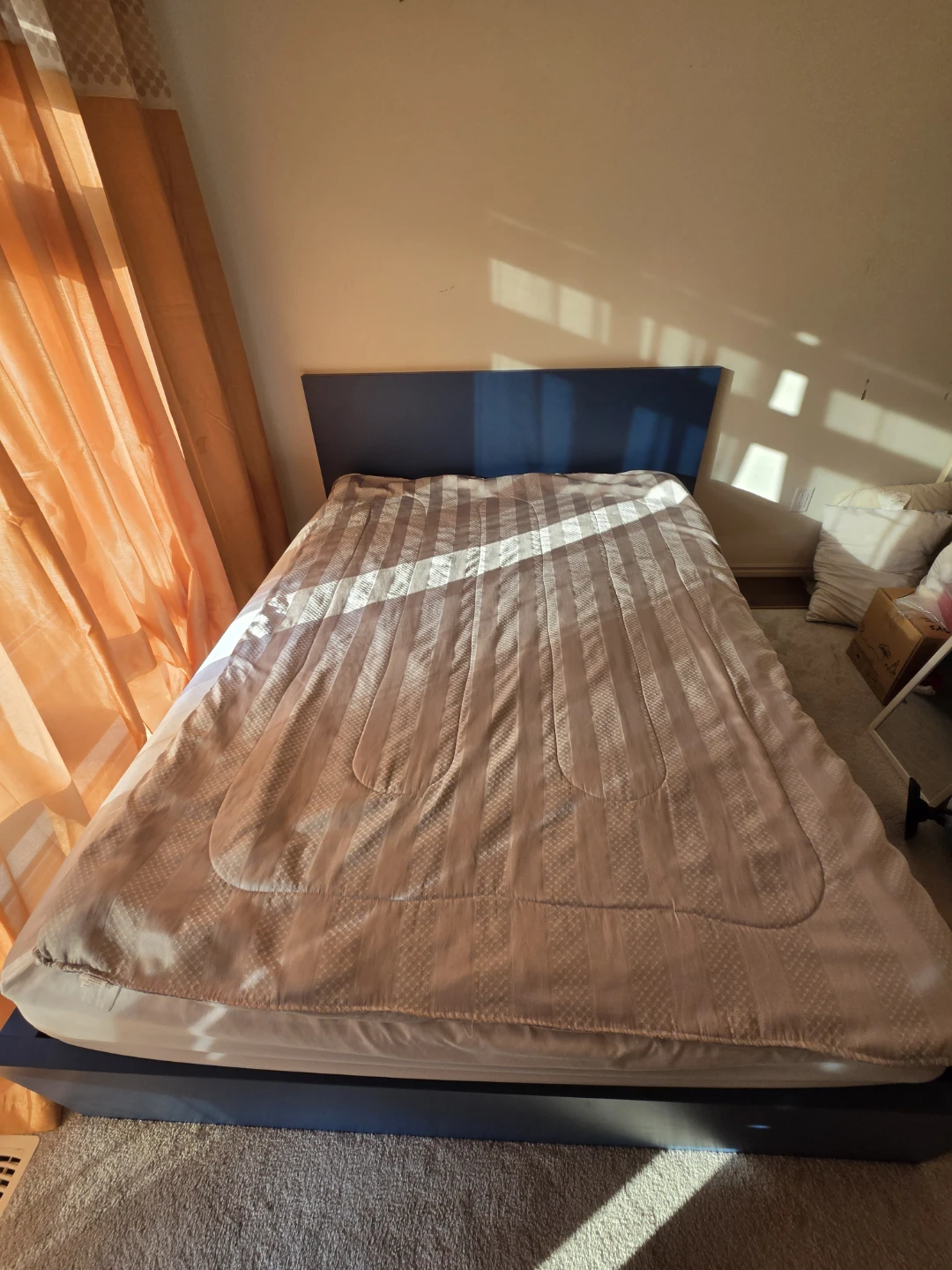 Queen - Blue Platform Bed Frame - photo 2