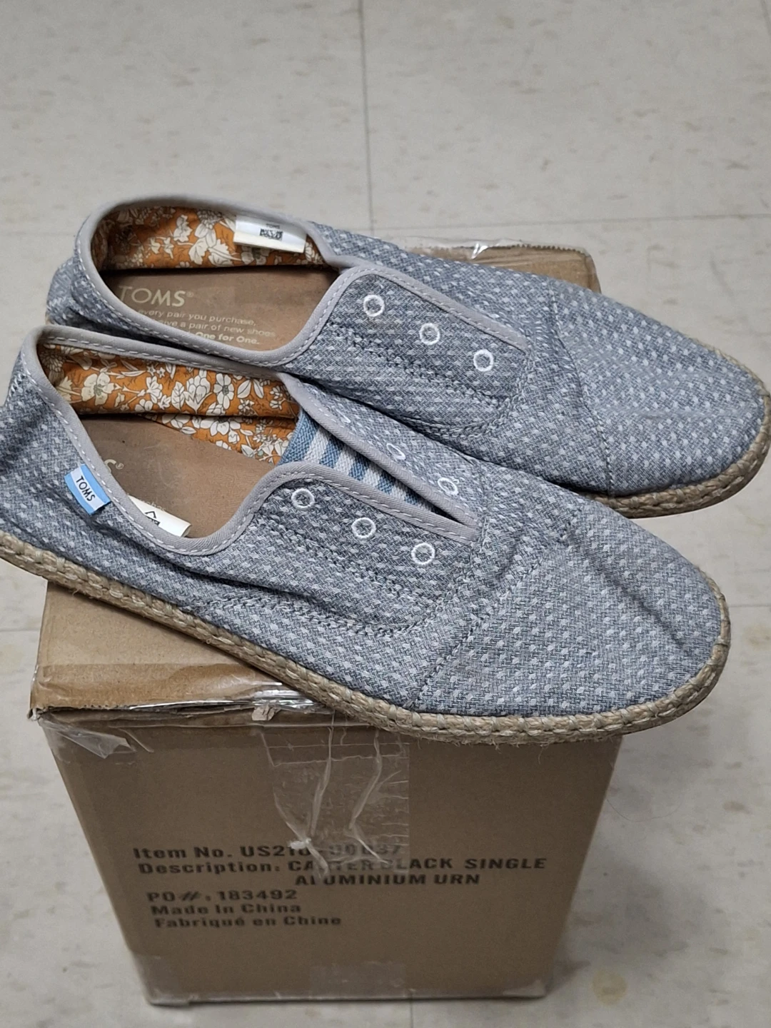 TOMS Grey Canvas Floral Shoes Size 8