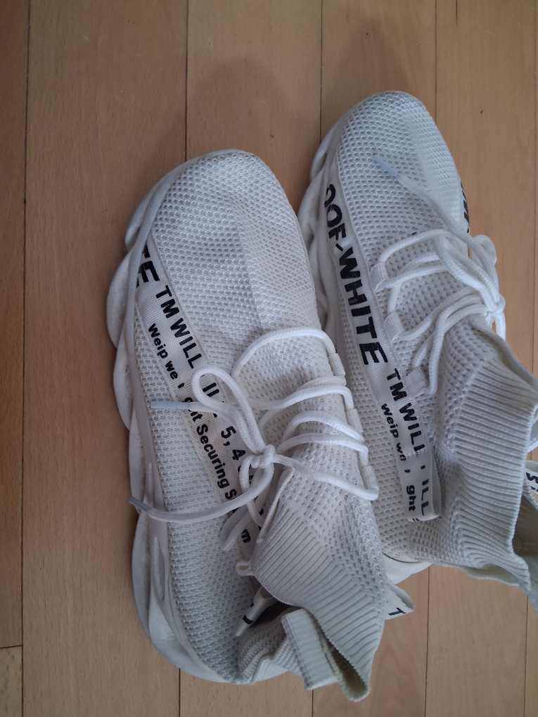 Off-White Sneakers