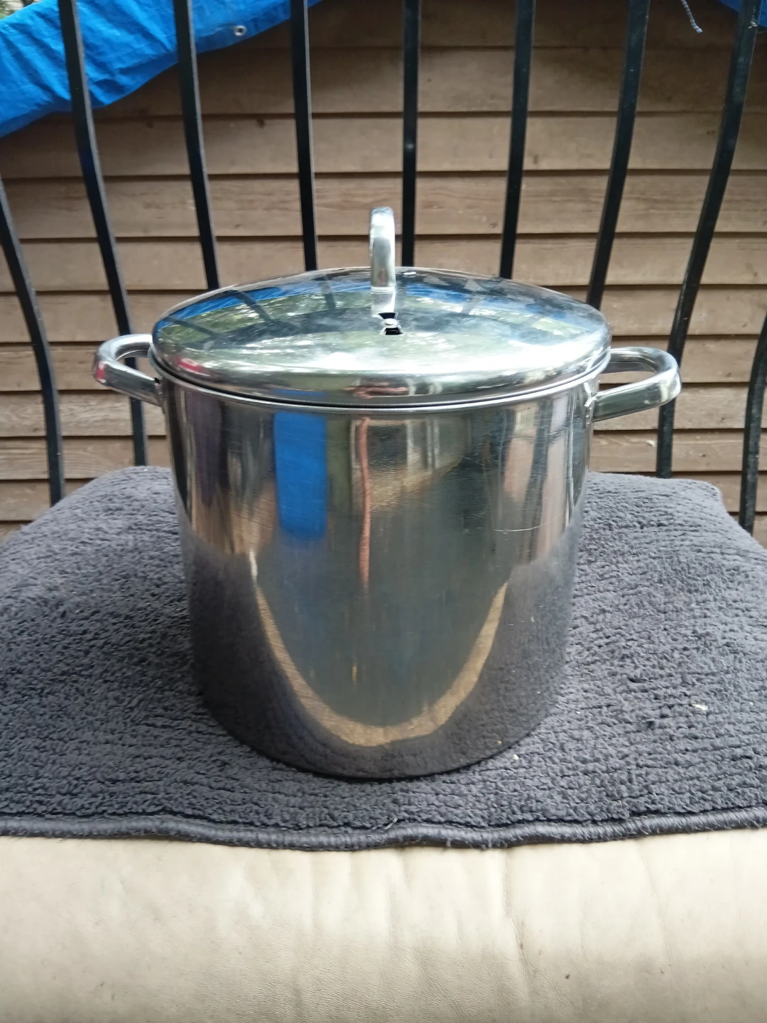 18" Stainless Steel Stock Pot with Lid