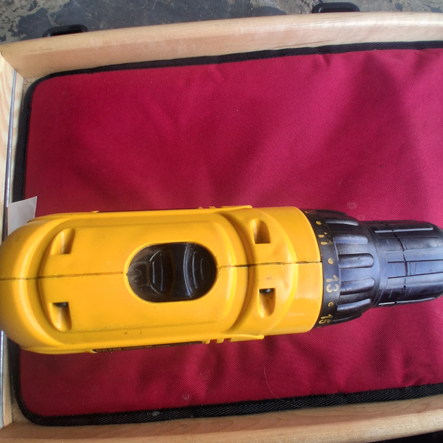 DEWALT DW056 Cordless Impact Driver - 18V - photo 4