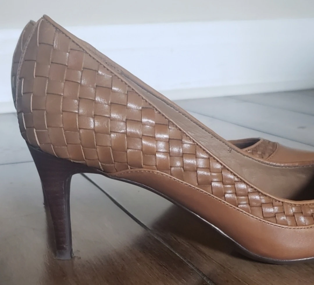 Joan and David Luxe Series Women's leather heels - photo 2