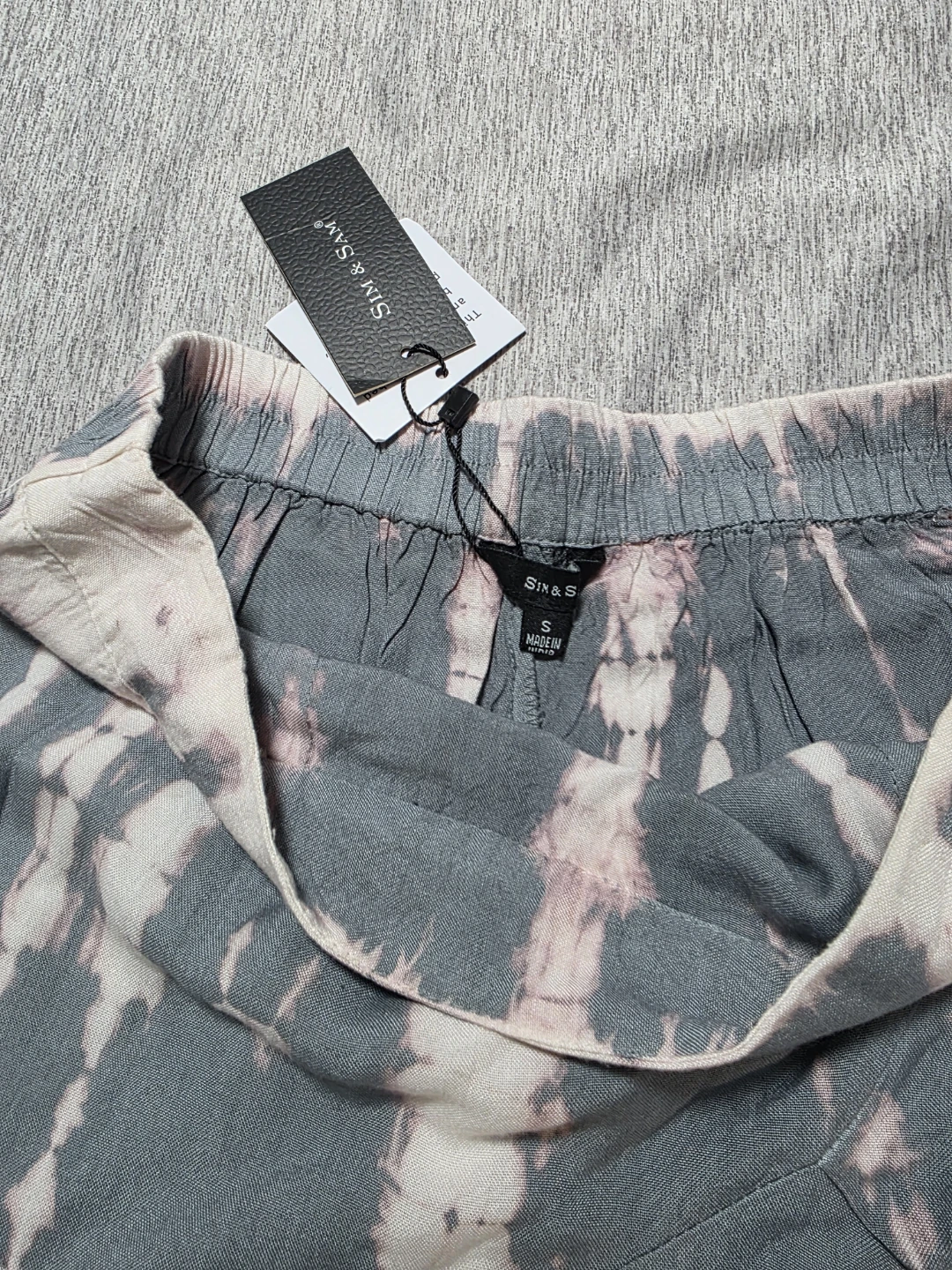 SIM & SAM Tie Dye Mini Skirt Size S - photo 3