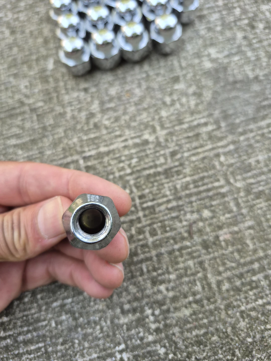Set of 20 Chrome Lug Nuts - photo 3