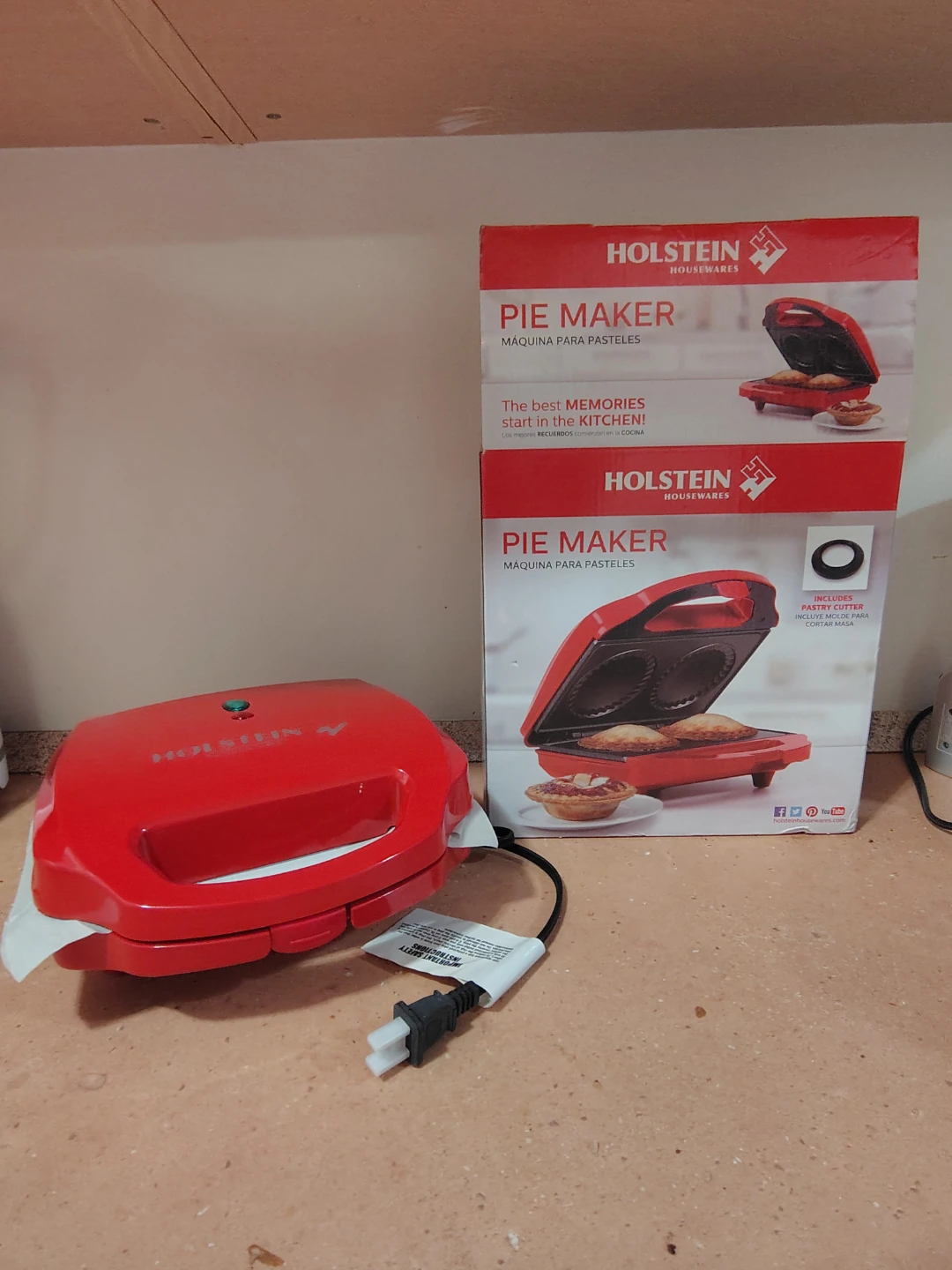 Holstein Housewares Electric Pie Maker