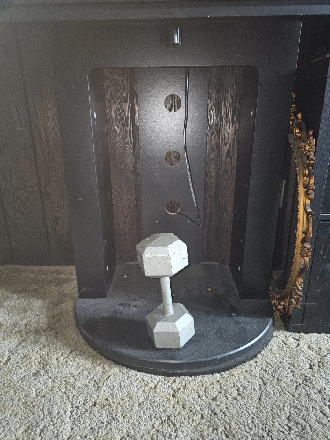 32"lcd tv with roku & cabinet - photo 3