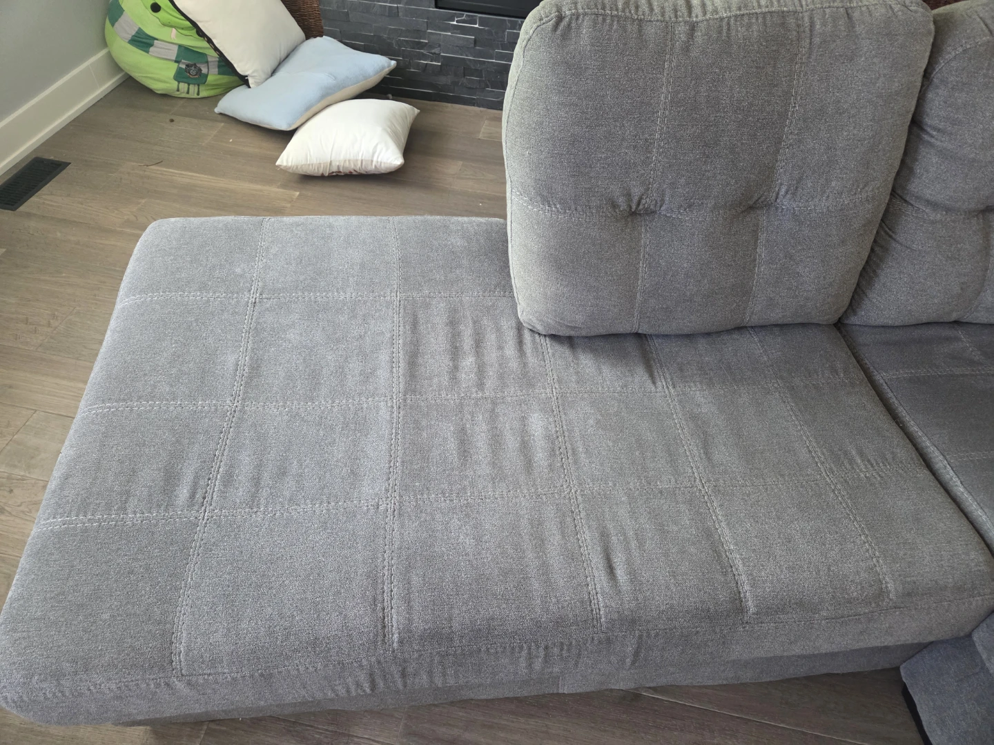Grey sectional couch - photo 4