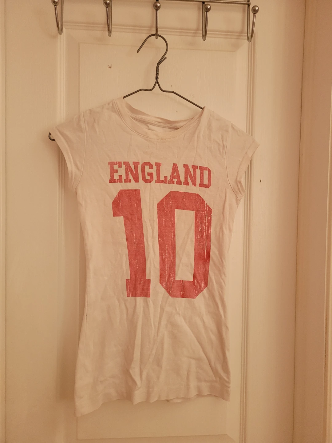 White T-Shirt with England 10 Graphic