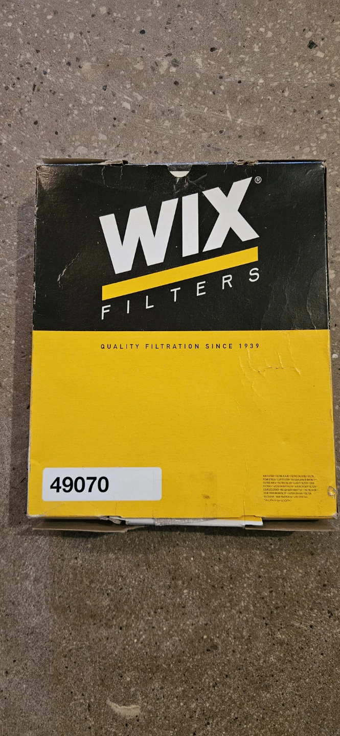 WIX Filters 49070 Air Filter