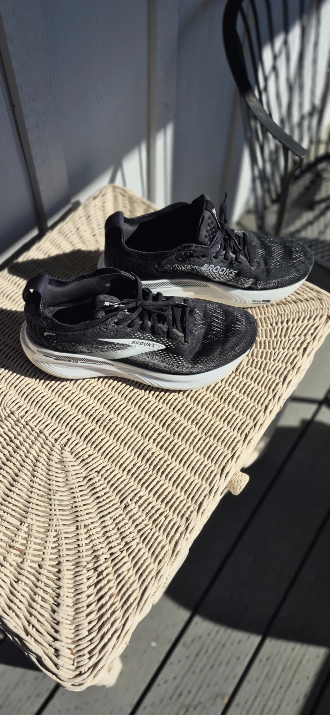 Brooks Adrenaline GTS 23 Running Shoes