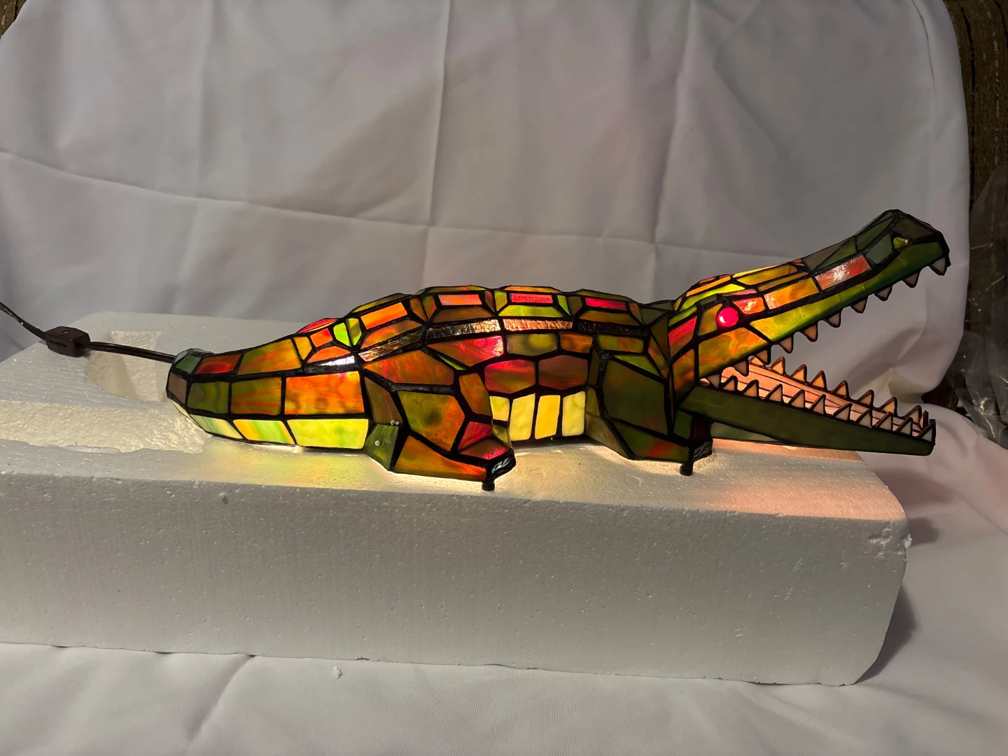 Stained Glass Alligator Lamp Tiffany Style - photo 3