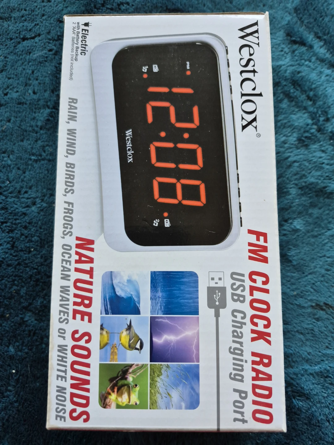 Westclox FM Clock Radio with USB Charging Port - photo 2